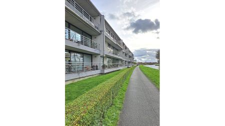 Lichtrijk appartement met Terras en Autostandplaats te huur in Assebroek Brugge - Foto 2