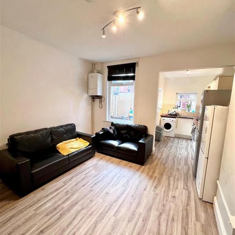 3 bedroom house share to rent - Photo 1