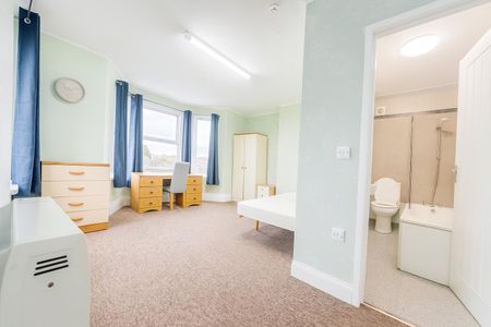 En-Suite Room To Let - HP11 - Photo 3