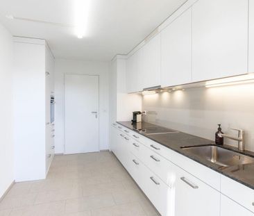 Moderne 4.5-Zimmerwohnung in Oberwil - Foto 4