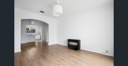 Cute Two Bedroom Homette - Photo 5