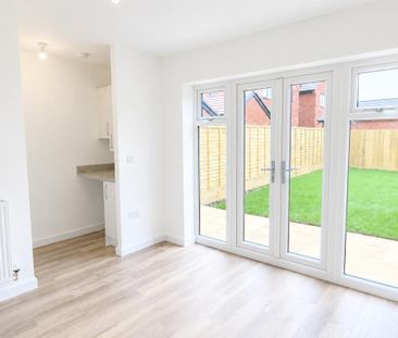 3 bedroom semi-detached house to rent - Photo 1