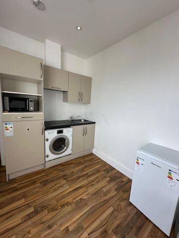 Studio to rent - Photo 5