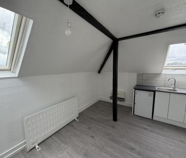 Studio to rent - Photo 2
