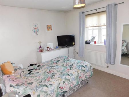 2 bedroom detached house to rent - Photo 5