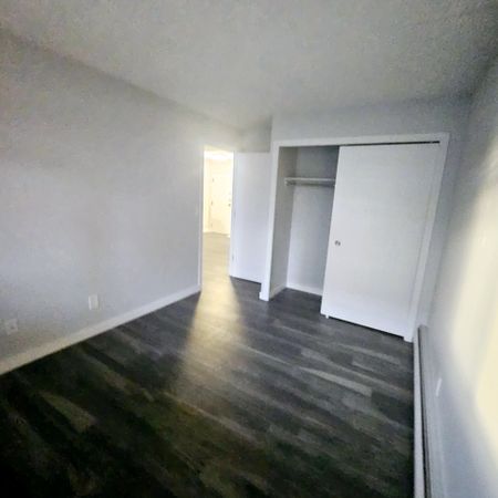 Rosedale Place - Photo 2