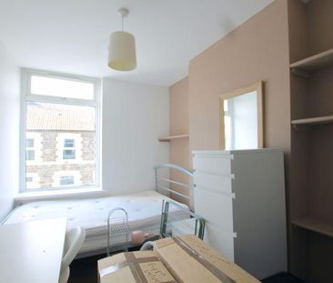 6 bedroom property to rent - Photo 2