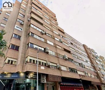 Alquiler de piso en Casco Antiguo - Foto 3