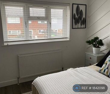 3 bedroom end of terrace house to rent - Photo 6