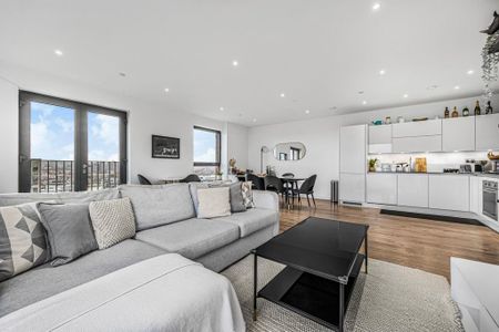 3 bedroom flat to rent - Photo 4