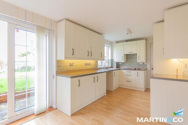 3 bedroom semi-detached house to rent - Photo 1