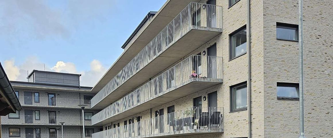 Varmhyra. Hushållsström tillkommer. - Photo 1