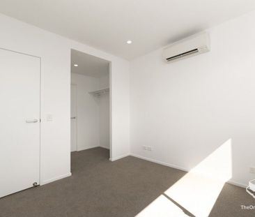2 bed, 2 bath fully air con avail 13/11 - Photo 5