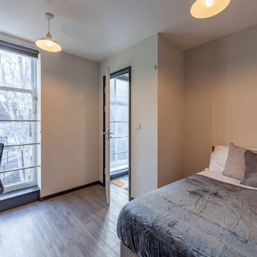 Deluxe Ensuite - Photo 1