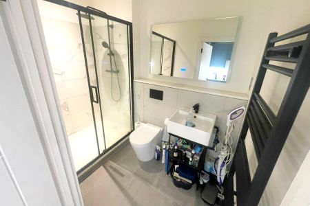 Chertsey Road, WokingProperty for lettings - Seymours - Photo 5