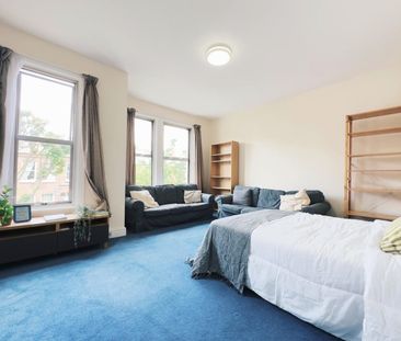 Room in a Shared House, Boundaries Road, SW12 - Photo 1