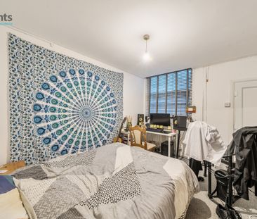 6 bedroom terraced house to rent - Photo 5