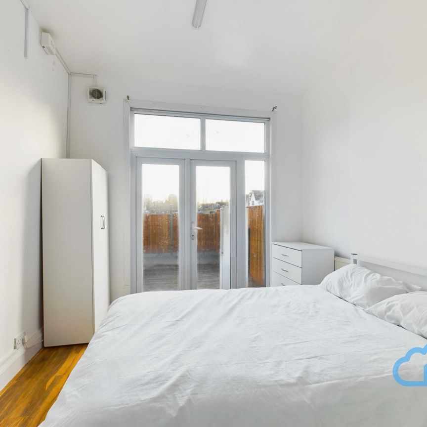 RM1 Plashet Road | Plaistow | London | E13 0PU - Photo 1