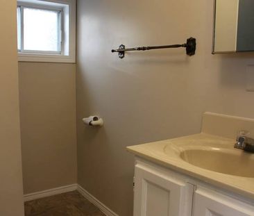 1115 Avenue C North - Photo 5