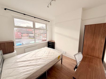 4 bedroom house of multiple occupation to rent - Photo 4