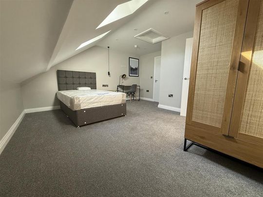 1 bedroom in a house share to rent - Photo 1