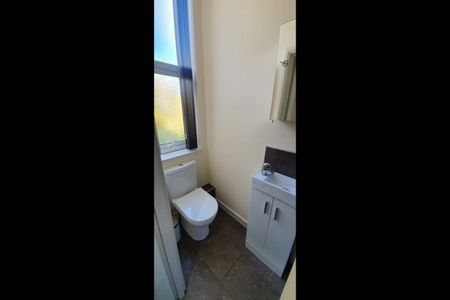 Studio Flat, Willesden Green, NW2 - Photo 4