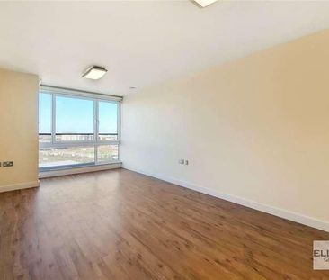 The Green, Southall, UB2 - Photo 1