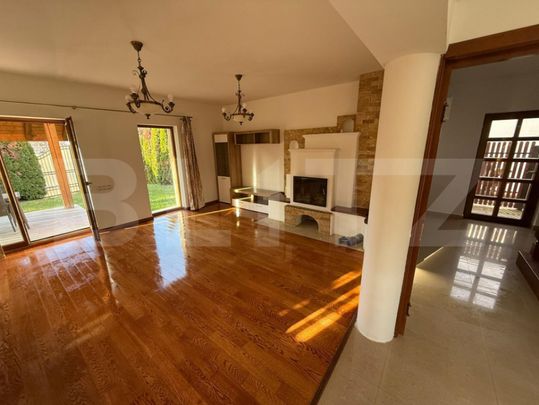 Casă deosebită 170 mp, 4 camere, grădină și 5 parcări - Fotografie 1