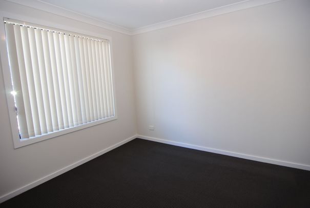 Live Comfortably in Calderwood: Stylish Apartment Available for Rent at 16 Pasture Way - Photo 1