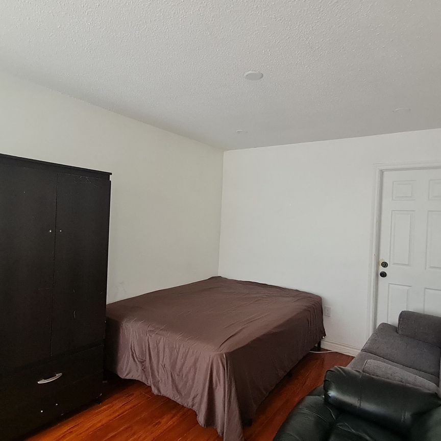 For Lease - 55 Littleleaf Drive Unit# Main, Toronto, Ontario - Photo 1