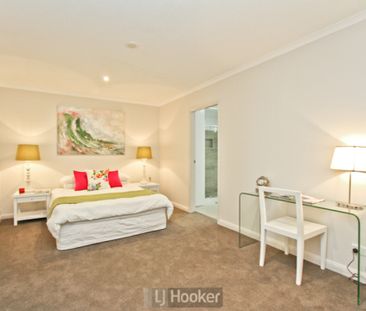 CITY APARTMENT - Photo 6