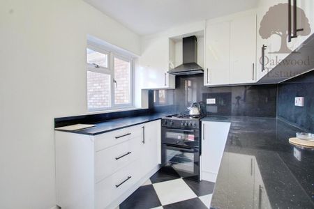 3 bedroom terraced house to rent - Photo 2