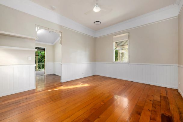 Charming Inner-City Home with Ducted AC & Solar! - Photo 1