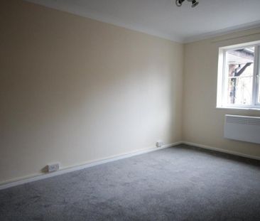 2 bedroom ground floor maisonette to rent - Photo 6
