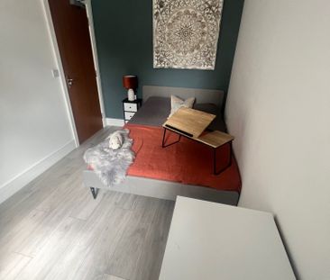 Cassio Road 17CASS - Room 3 - Photo 6