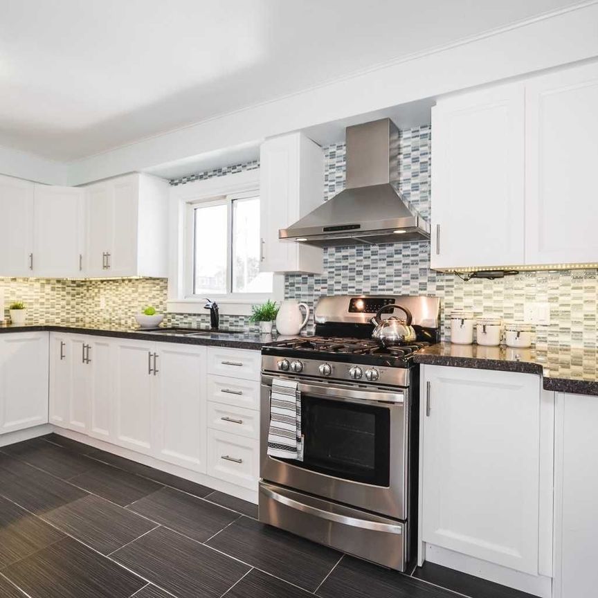 For Lease - 753 Morrish Road Unit# MAIN, Toronto, Ontario - Photo 1