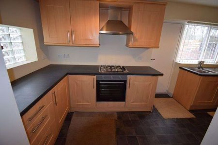 3 bedroom terraced house to rent - Photo 4