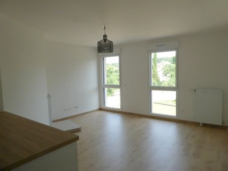 Location Appartement 3 pièces 57m² FONTAINEBLEAU 77300 - Photo 2