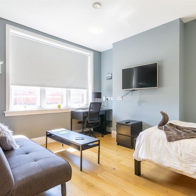 Studio to rent - Photo 1