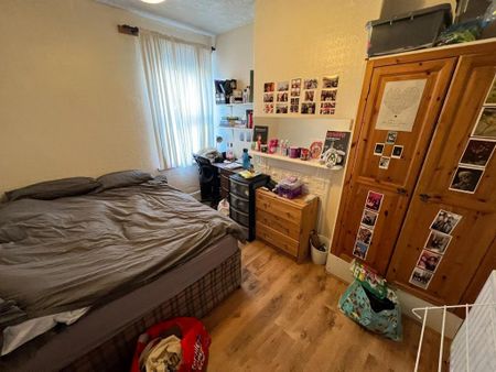 4 bedroom terraced house to rent - Photo 3