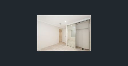 Stylish, Low-Maintenance Living in a Family-Friendly Neighbourhood - Photo 4