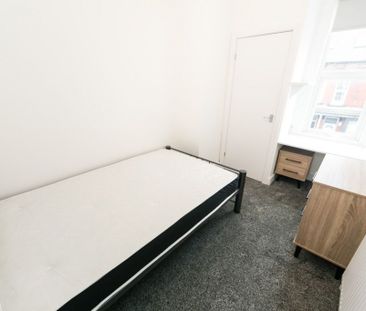 Winston Gardens, Headingley, Leeds - Photo 4