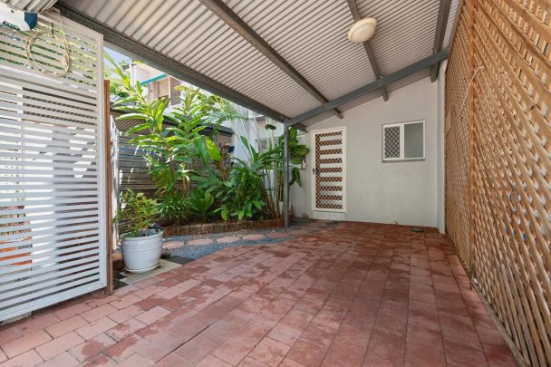 12/15-17 Vallely Street, Freshwater. - Photo 1