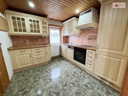 Großzügige Maisonettewohnung mit EBK und Carport in ruhiger Lage - Photo 4