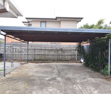 ONE BEDROOM UNIT IN GREAT LOCATION - Photo 3