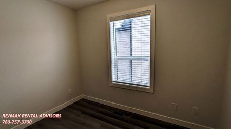 30 Evanscrest Park Northwest - Photo 3