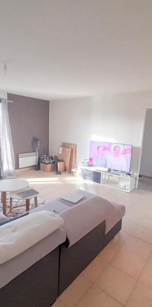 Location Appartement 3 pièces 61m² CHALON SUR SAONE 71100 - Photo 1