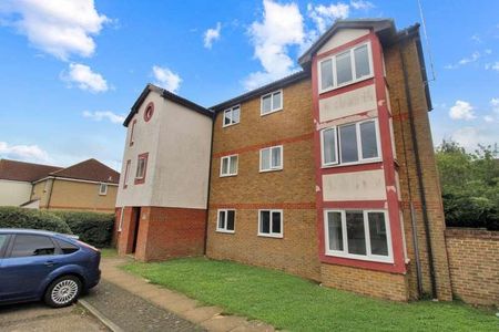 Ramshaw Drive, Chelmer Village, Chelmsford, Essex, CM2 - Photo 3