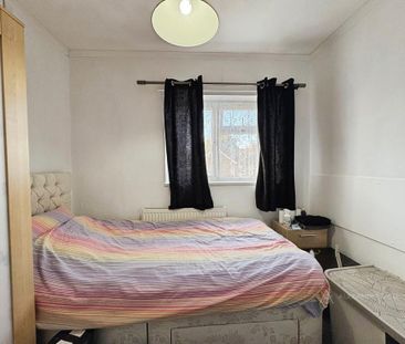 3 bedroom semi-detached house to rent - Photo 6
