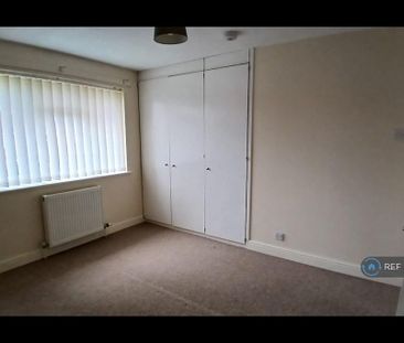 2 bedroom semi-detached house to rent - Photo 3